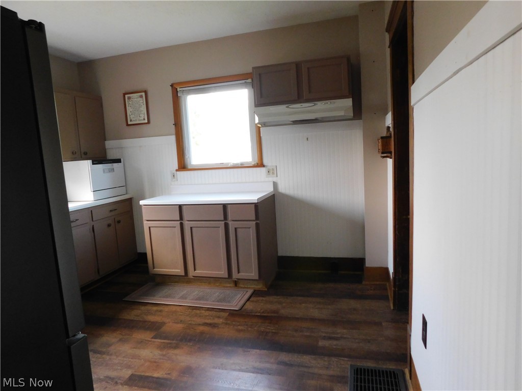 60 S Lincoln Street West Salem OH 44287