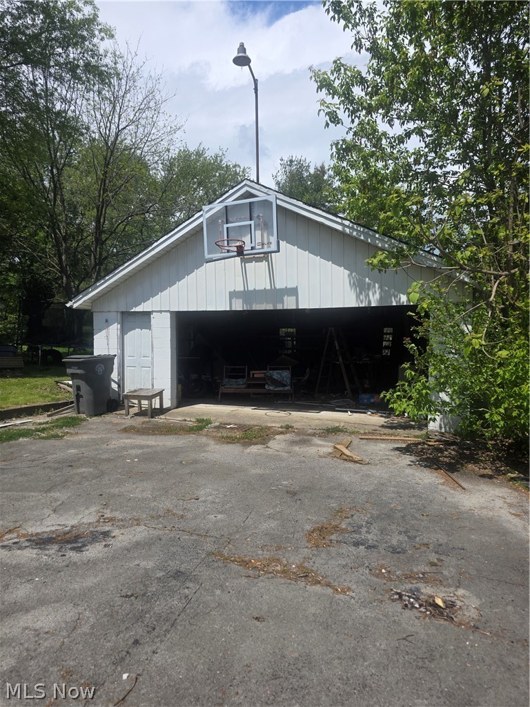 1966 Smithfield Street Youngstown OH 44509