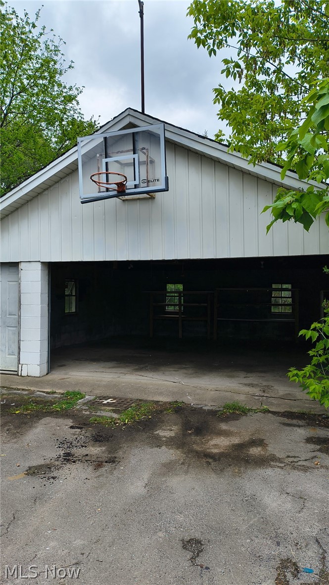 1966 Smithfield Street Youngstown OH 44509