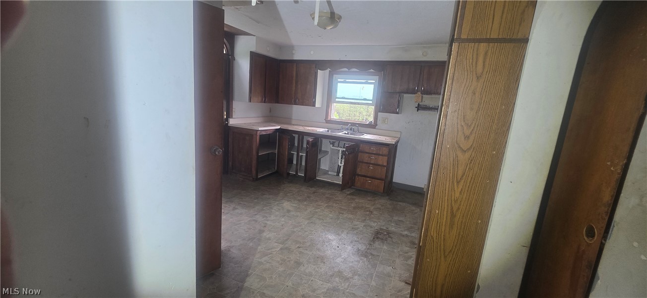 1966 Smithfield Street Youngstown OH 44509