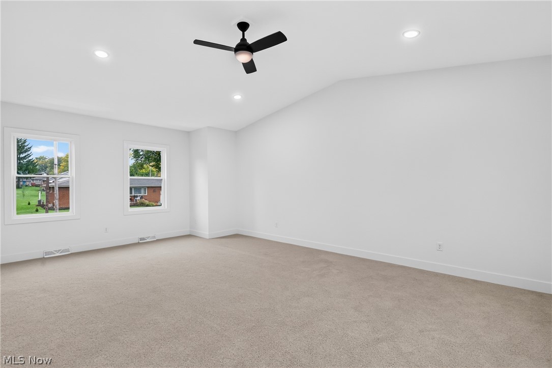 3935 Flory Avenue SE Warren OH 44484