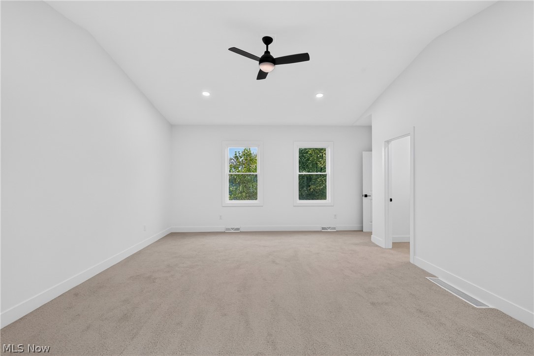 3935 Flory Avenue SE Warren OH 44484