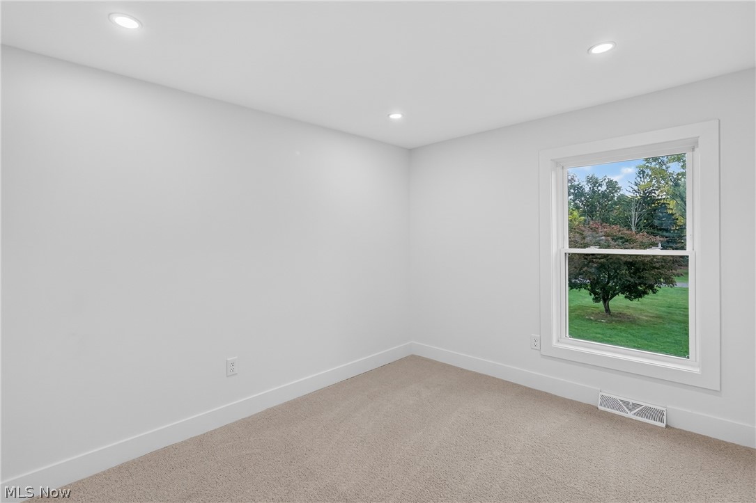 3935 Flory Avenue SE Warren OH 44484