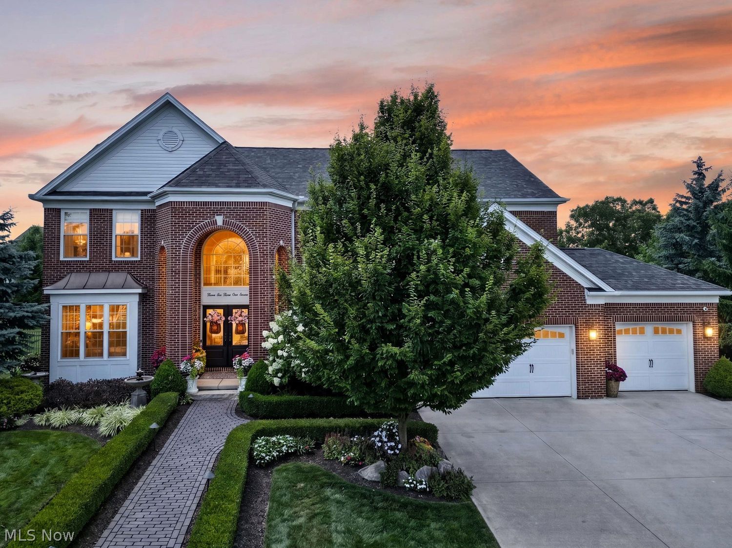 Avon OH, 36417 Montrose Way