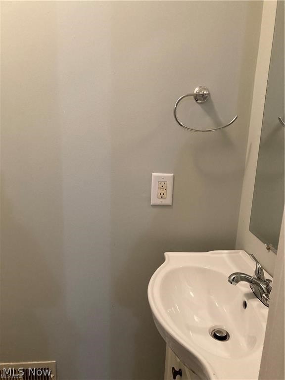 3704 Dawning Avenue Cleveland OH 44109