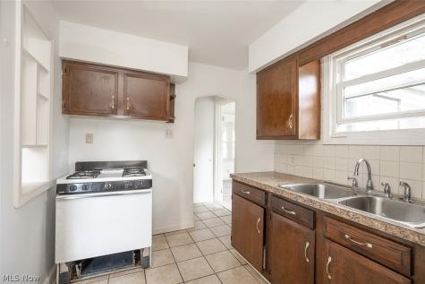 1219 Winton Avenue Akron OH 44320