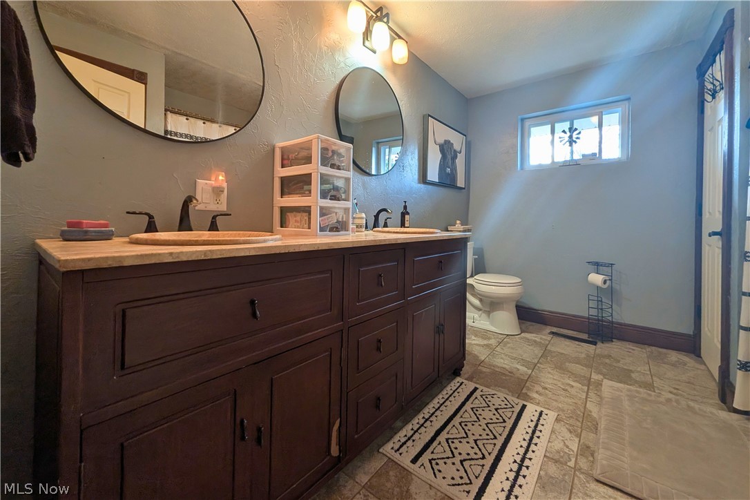 5171 Avon Road NE Carrollton OH 44615