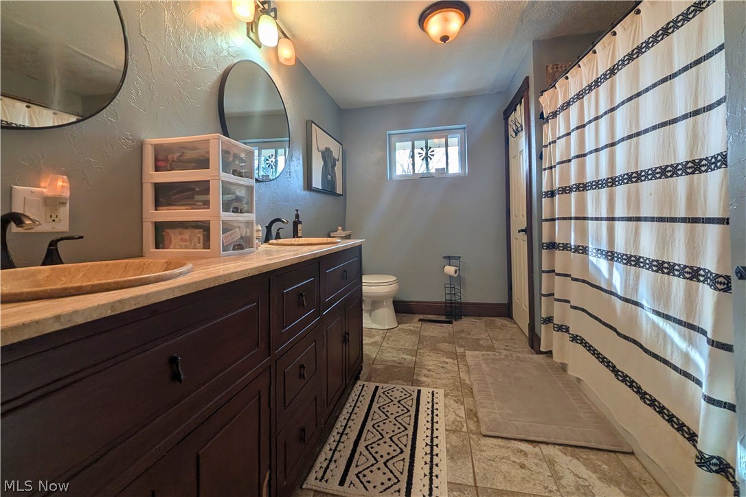 5171 Avon Road NE Carrollton OH 44615