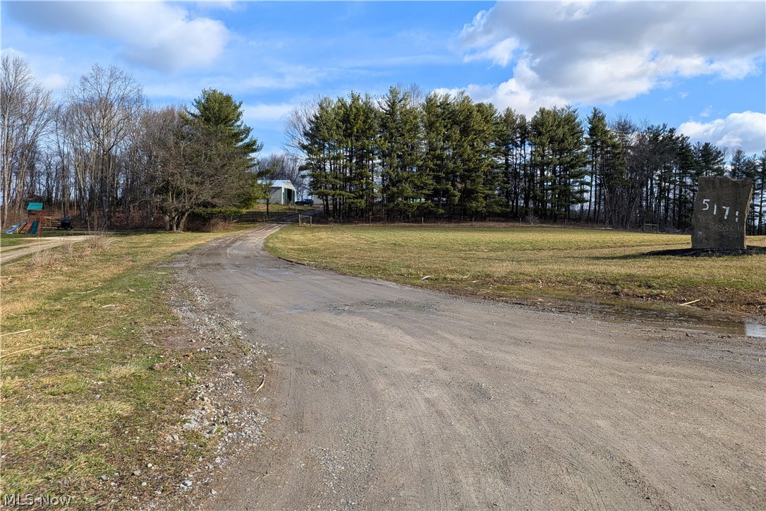 5171 Avon Road NE Carrollton OH 44615