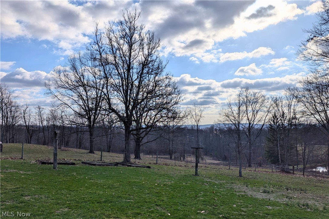 5171 Avon Road NE Carrollton OH 44615
