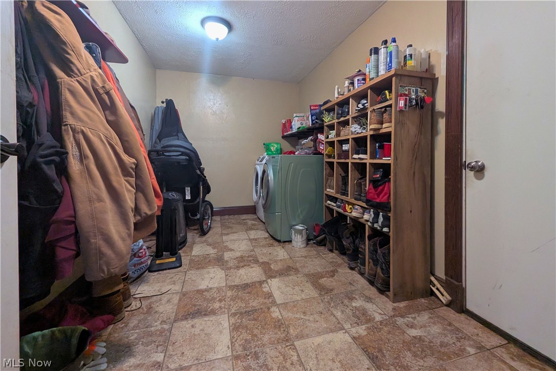 5171 Avon Road NE Carrollton OH 44615