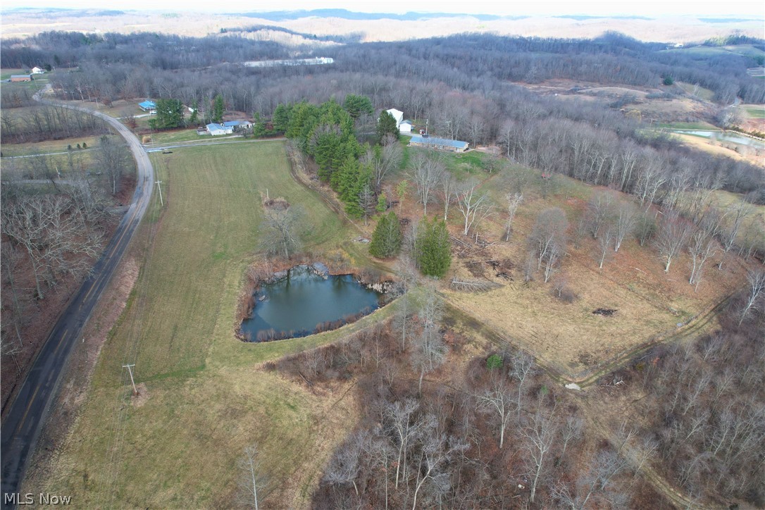 5171 Avon Road NE Carrollton OH 44615