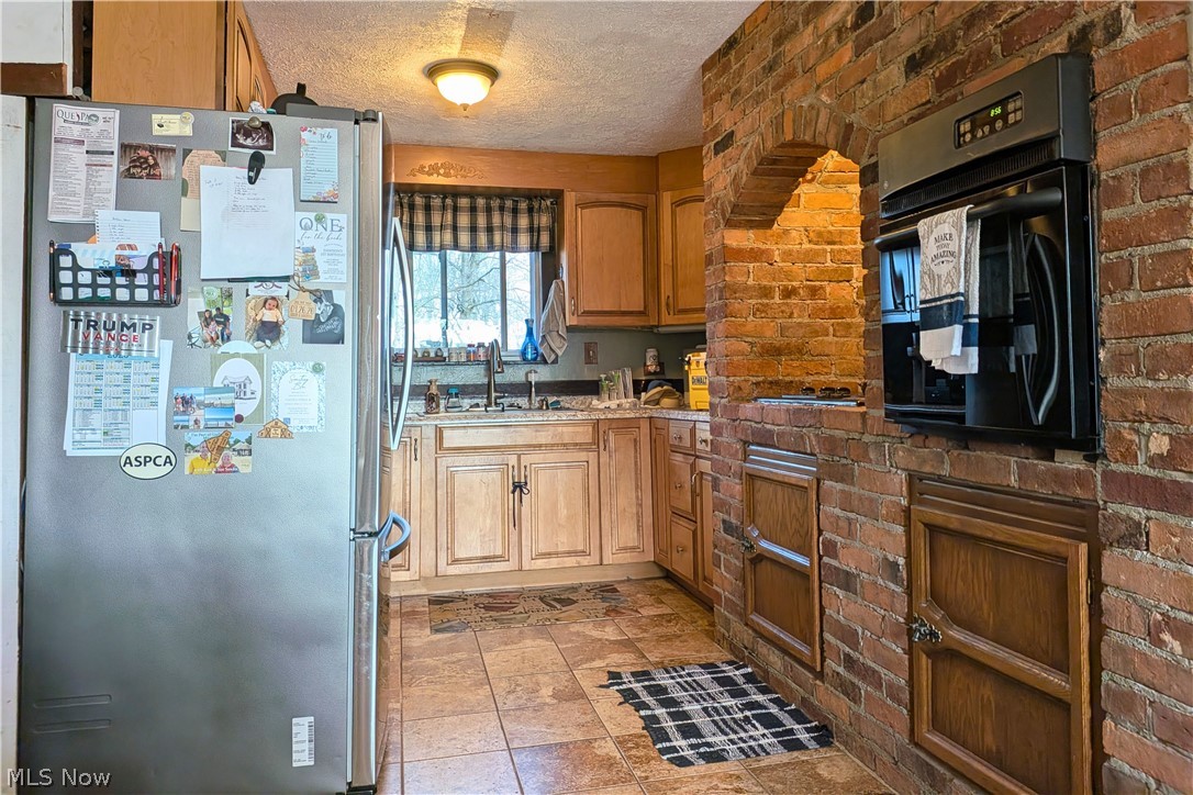 5171 Avon Road NE Carrollton OH 44615