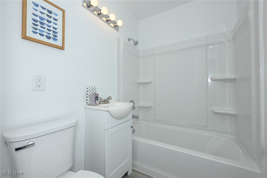 2527 Edgebrook Avenue Akron OH 44312