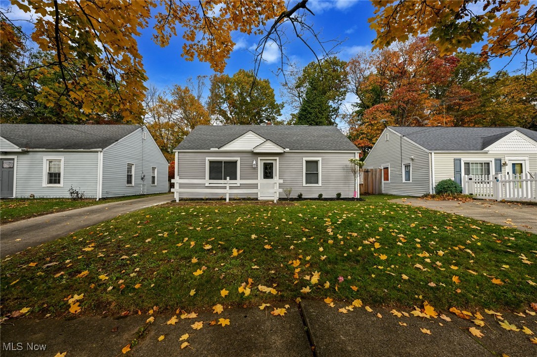 2527 Edgebrook Avenue Akron OH 44312