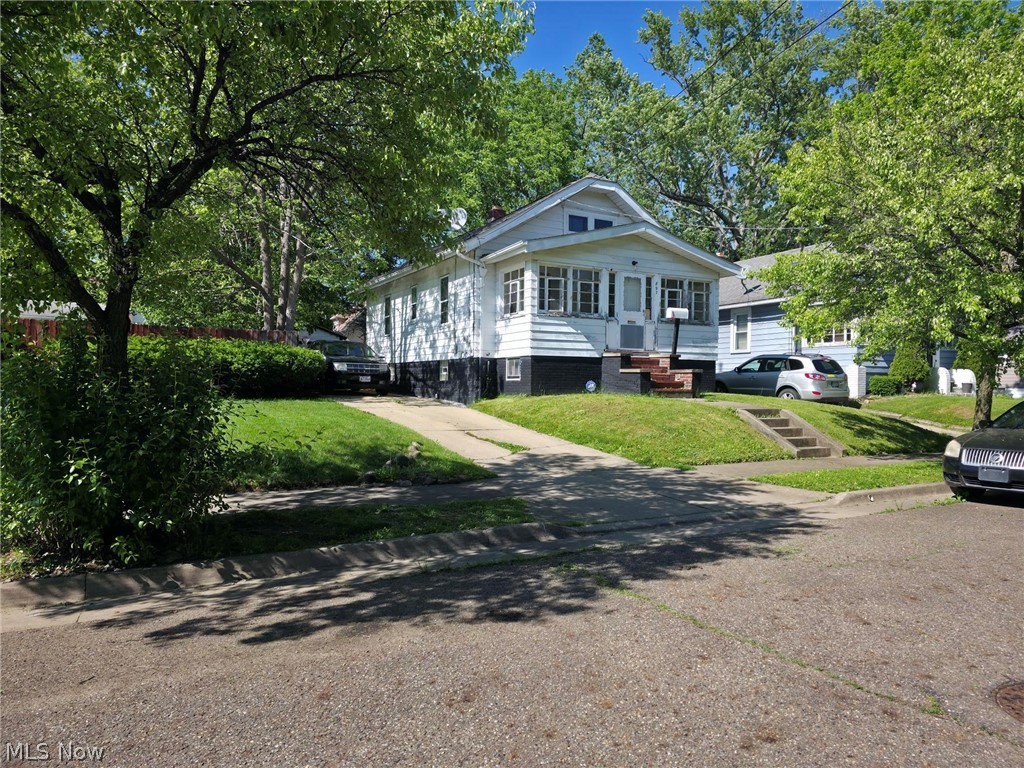 897 Richmond Street Akron OH 44306