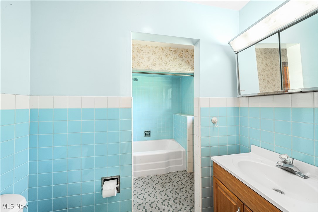 982 W Garfield Road Aurora OH 44202