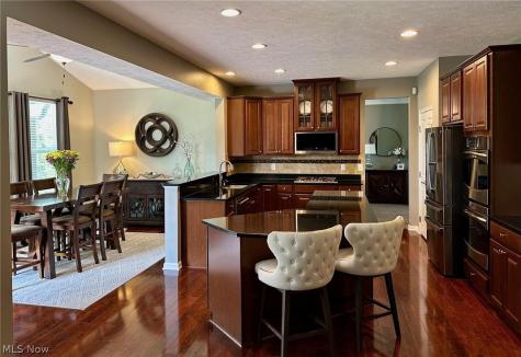 2556 Palmer Lane Avon OH 44011