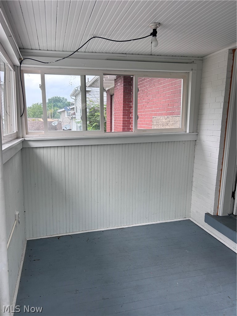 170 Woodbine Avenue SE Warren OH 44483
