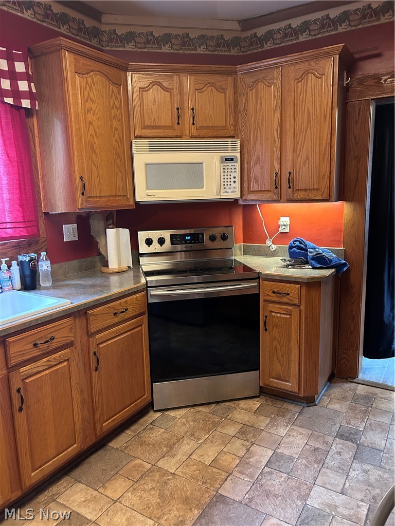 170 Woodbine Avenue SE Warren OH 44483