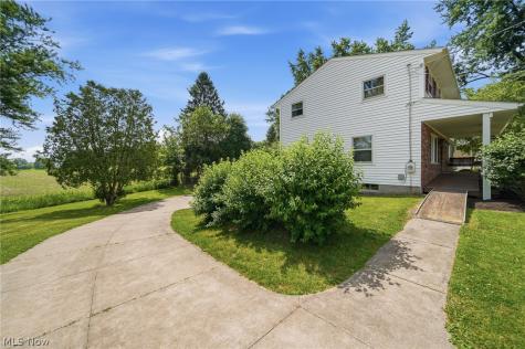 1430 Whitehall Drive Mogadore OH 44260