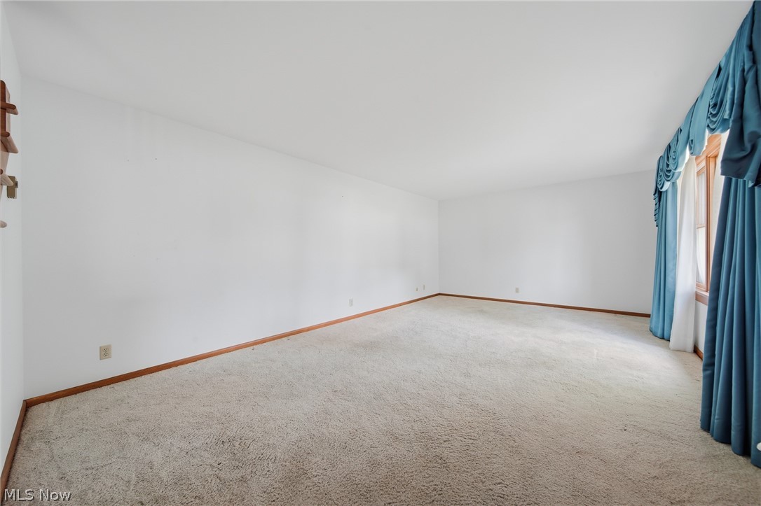 1430 Whitehall Drive Mogadore OH 44260