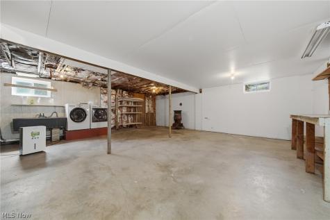 1430 Whitehall Drive Mogadore OH 44260