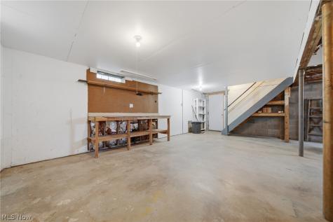 1430 Whitehall Drive Mogadore OH 44260
