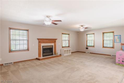 5018 Hartley Drive Lyndhurst OH 44124