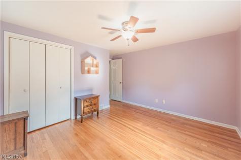 5018 Hartley Drive Lyndhurst OH 44124