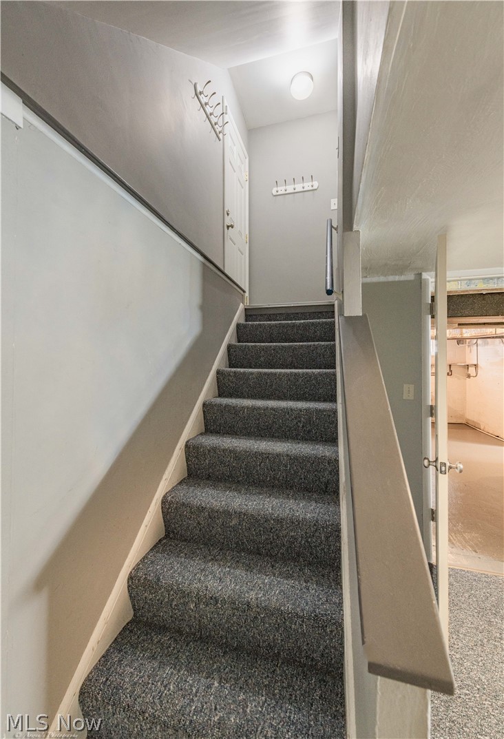 5018 Hartley Drive Lyndhurst OH 44124
