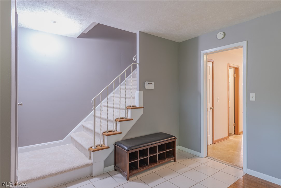 5018 Hartley Drive Lyndhurst OH 44124