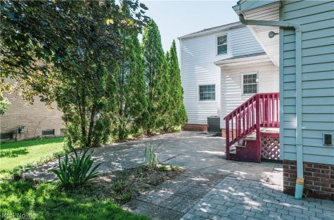 5018 Hartley Drive Lyndhurst OH 44124