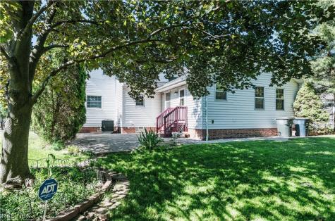 5018 Hartley Drive Lyndhurst OH 44124