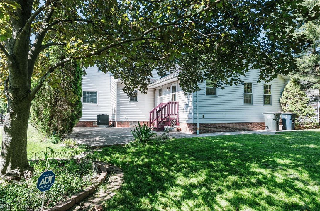 5018 Hartley Drive Lyndhurst OH 44124