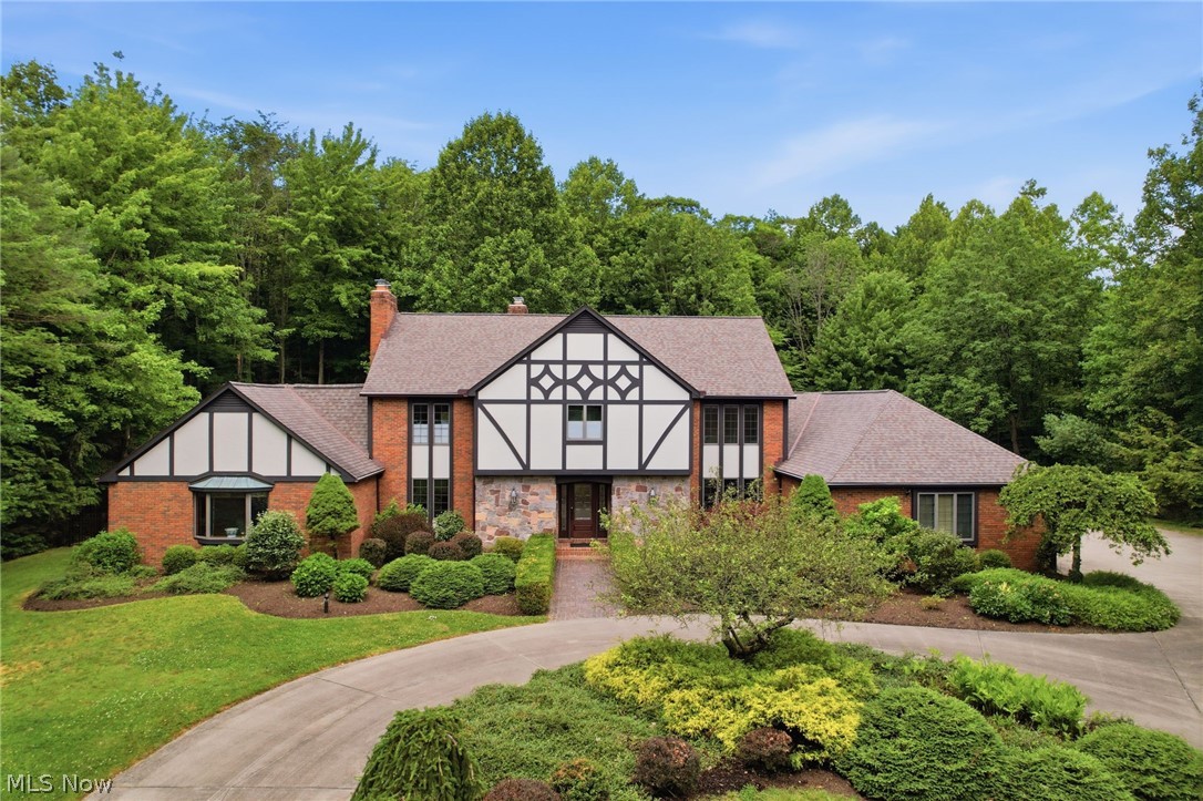1720 Carriage Place Gates Mills OH 44040