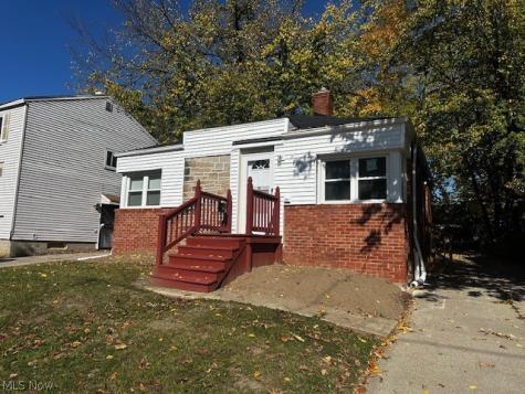 15707 Cloverside Avenue Cleveland OH 44128