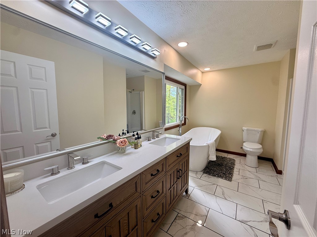 32169 Hickory Lane Avon Lake OH 44012