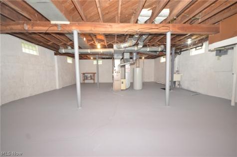 154 E Brookside Avenue Akron OH 44301