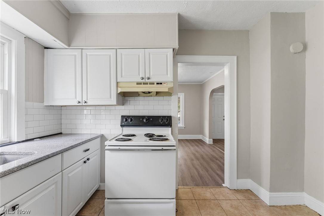 974 Lovers Lane Akron OH 44306