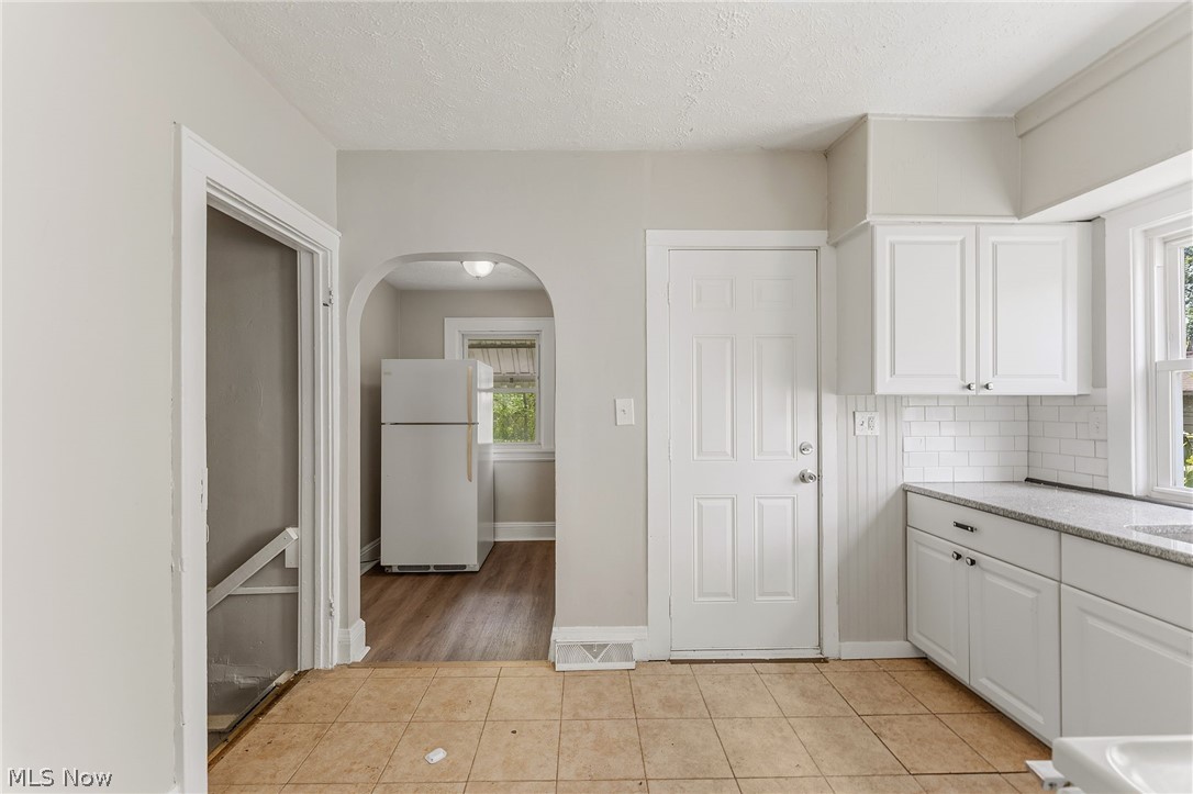 974 Lovers Lane Akron OH 44306
