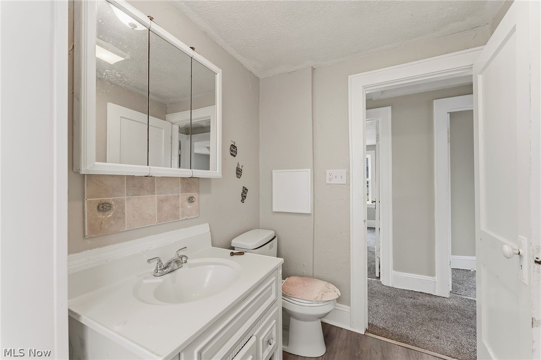 974 Lovers Lane Akron OH 44306