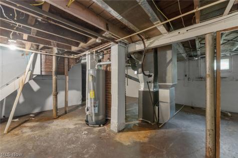 974 Lovers Lane Akron OH 44306