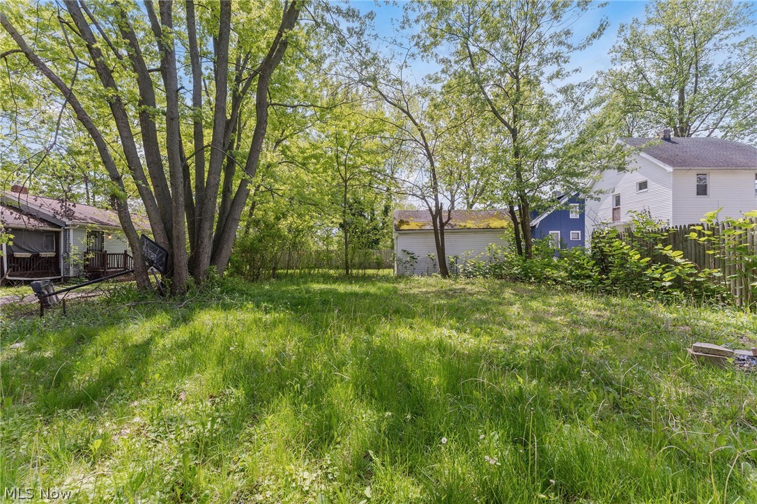 974 Lovers Lane Akron OH 44306