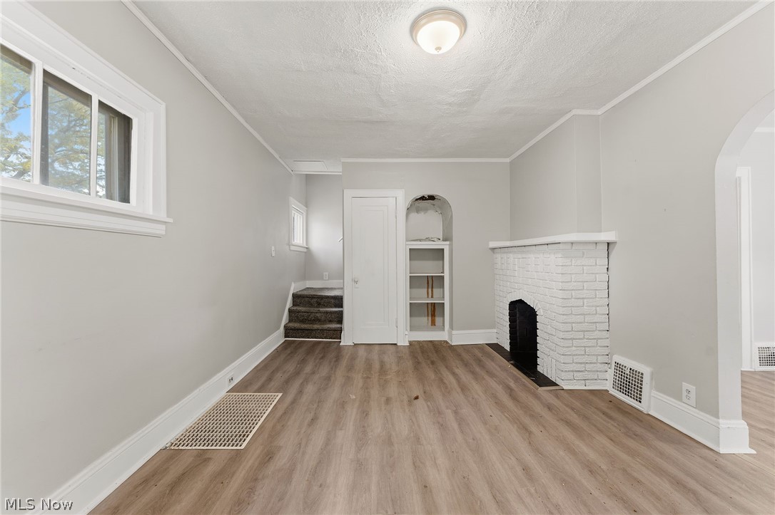 974 Lovers Lane Akron OH 44306