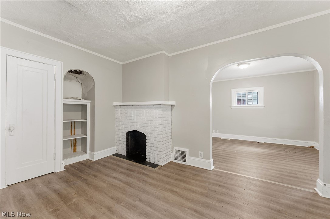 974 Lovers Lane Akron OH 44306