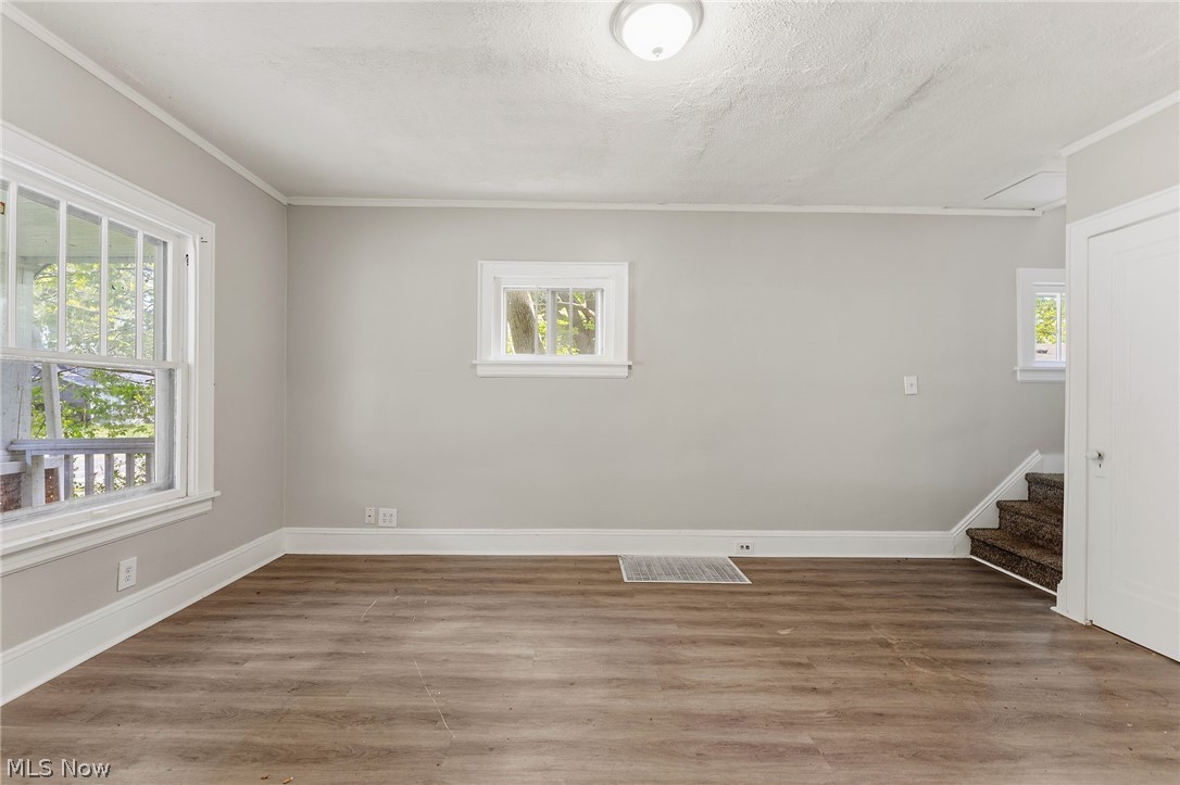 974 Lovers Lane Akron OH 44306