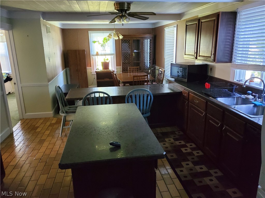 2393 Sodom Hutchings Vienna OH 44473