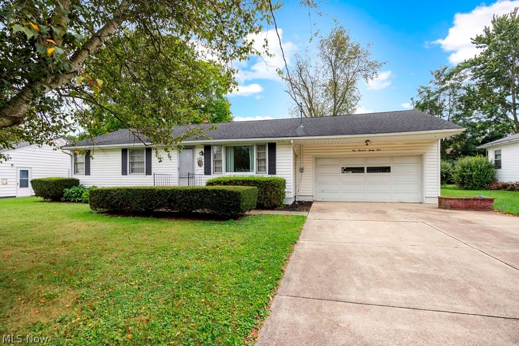 124 Yunker Court Elyria OH 44035