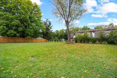 124 Yunker Court Elyria OH 44035